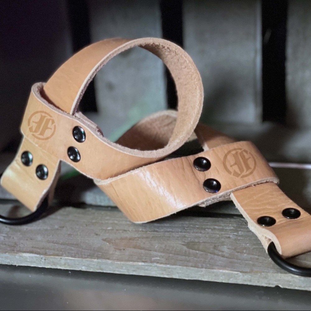The Simple Cuffs by Fuukr